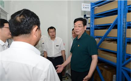 河南航投黨委書記、董事長張明超 深入中原龍浩開展“不忘初心、牢記使命”主題教育調(diào)研